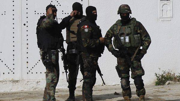 Tunisia, scontri con l'Isis al confine con la Libia