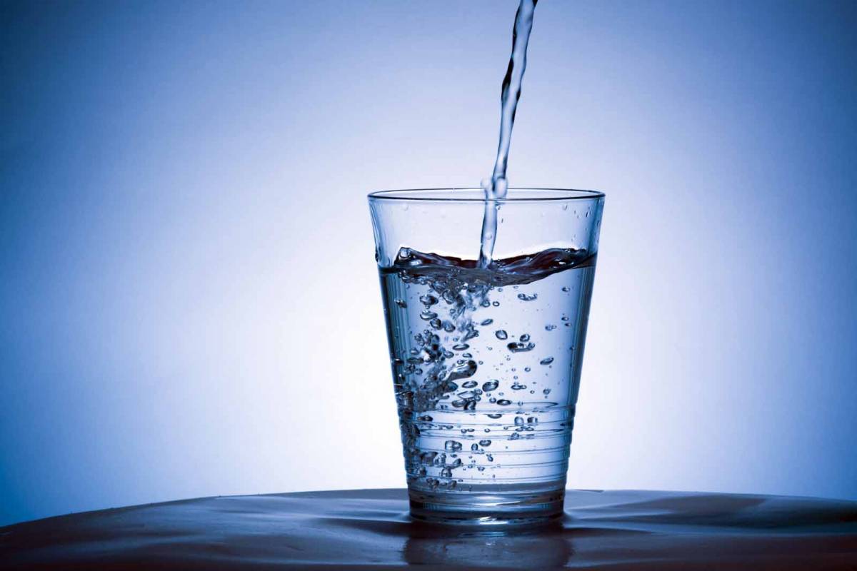 La ricerca sull'acqua gassata: così crea problemi al corpo