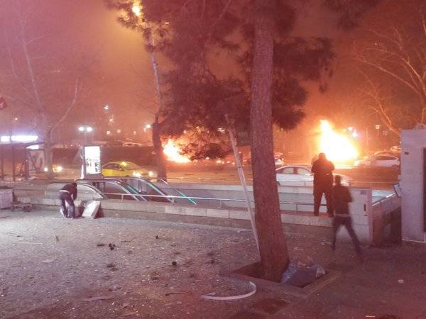 Ankara, esplosione al parco: "Ci sono oltre 30 morti, tra cui 2 kamikaze"