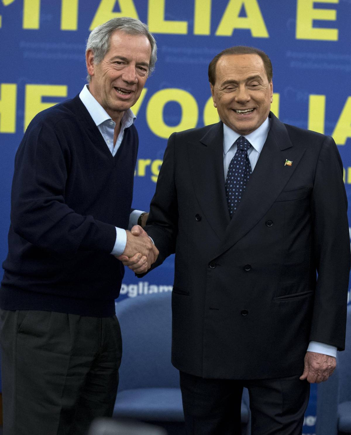 Roma, vertice con Berlusconi: ​"Piena fiducia in Bertolaso"