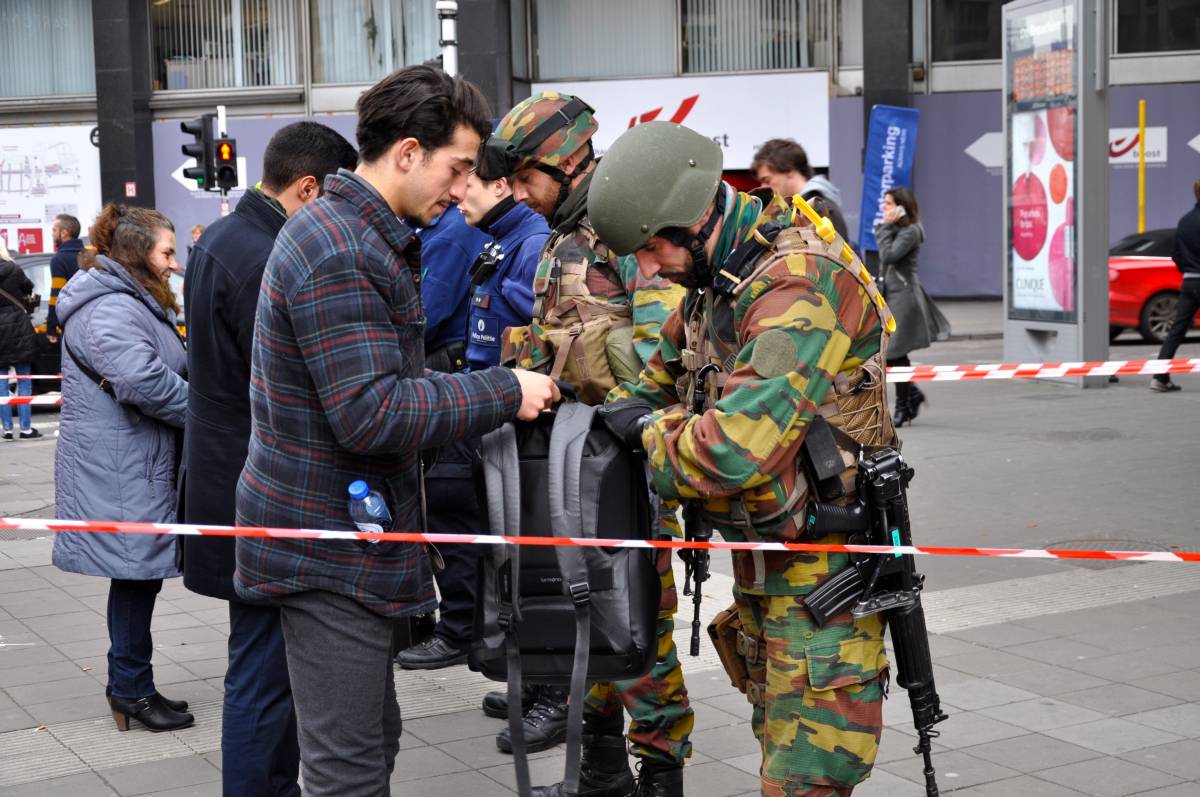 Attentati in Belgio e Francia, per polizia "imminenti altri attacchi"