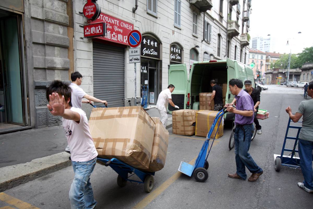 A Milano 28 mila cinesi ma quest'anno ne sono morti solo 14
