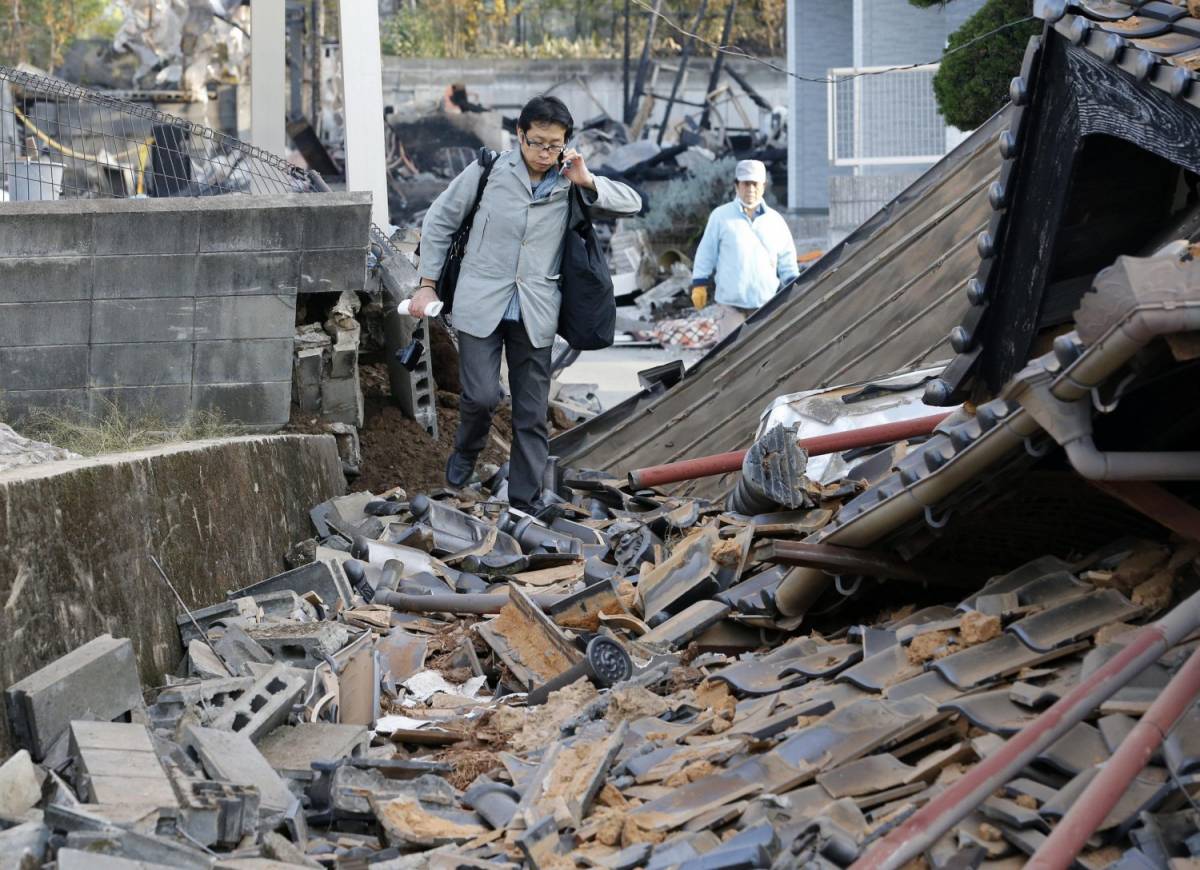 Giappone, nuove scosse: 41 morti e 90mila sfollati