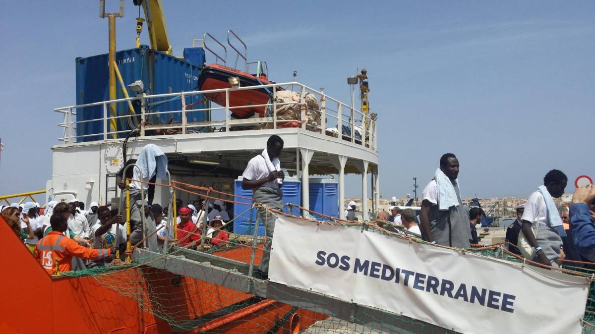 Migranti, naufragio a Creta: 250 superstiti portati in Italia