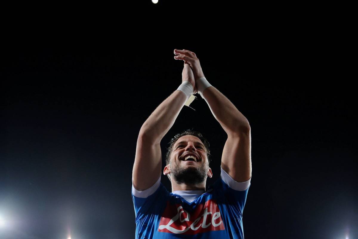 Gabbiadini-Mertens: è uno show. Napoli travolge Bologna 6-0