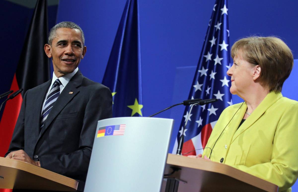 Migranti, Obama loda la Merkel: "È dalla parte giusta della storia"