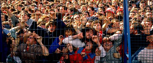 Trent'anni fa i 96 morti di Hillsborough la tragedia che cambiò il calcio inglese