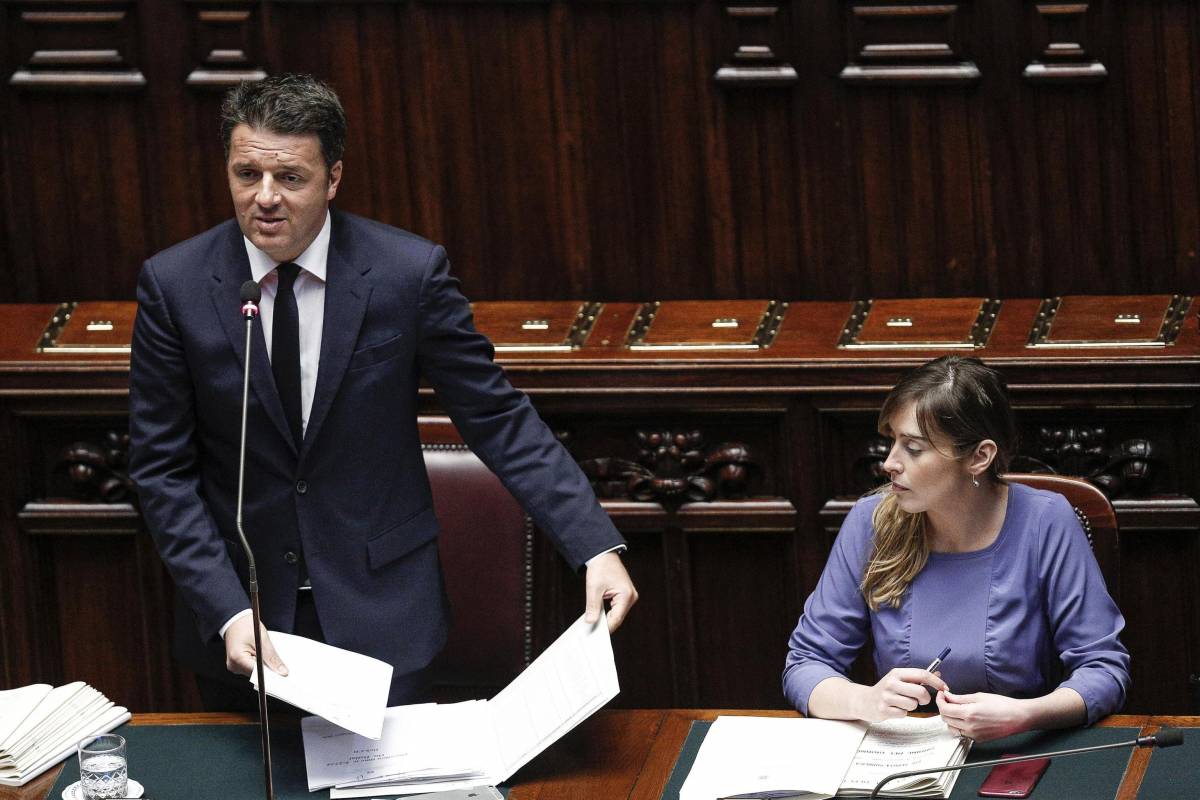 Migranti, Renzi attacca l'Austria: "Fa solo propaganda". Scontro in Aula con la Lega