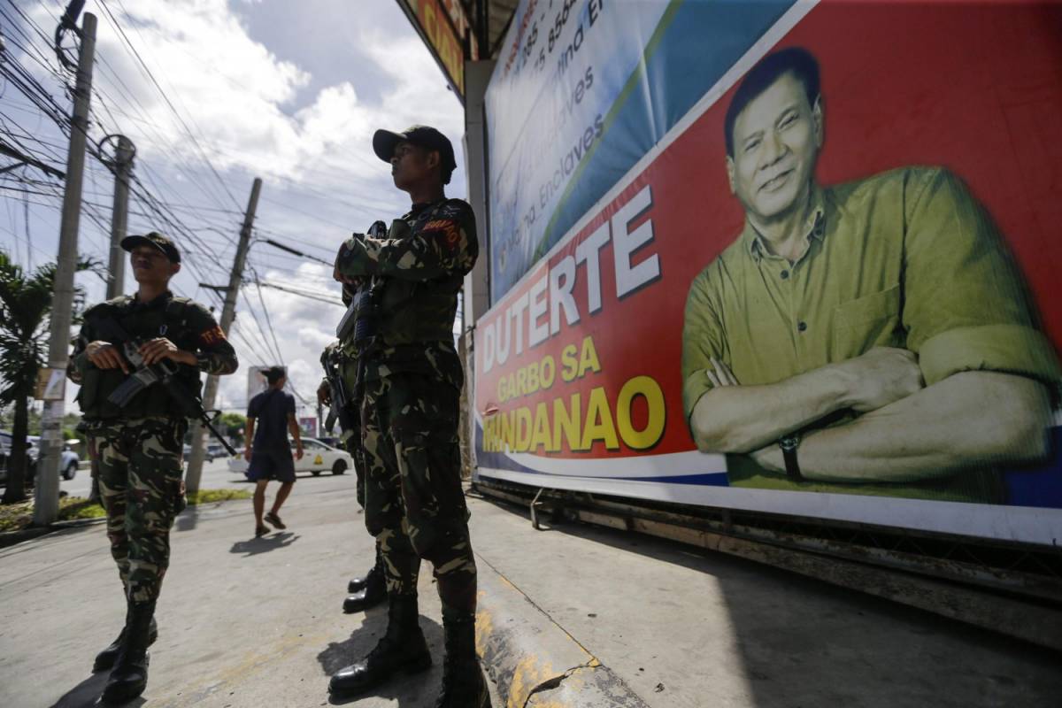 Filippine, il presidente Duterte: "Licenza di uccidere alla polizia  sparando a vista ai sospetti"