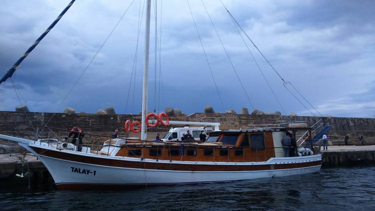 Immigrati aprono la rotta adriatica I primi barconi arrivati dall'Albania