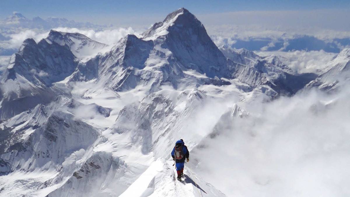 Il Nepal e la sfida ad alta quota "L'Everest? Lo misuriamo noi"