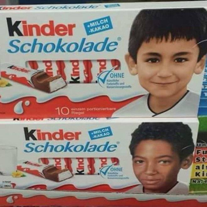 La gaffe di Pegida: "No ai bambini neri sul cioccolato Kinder". Ma sono i giocatori della Nazionale