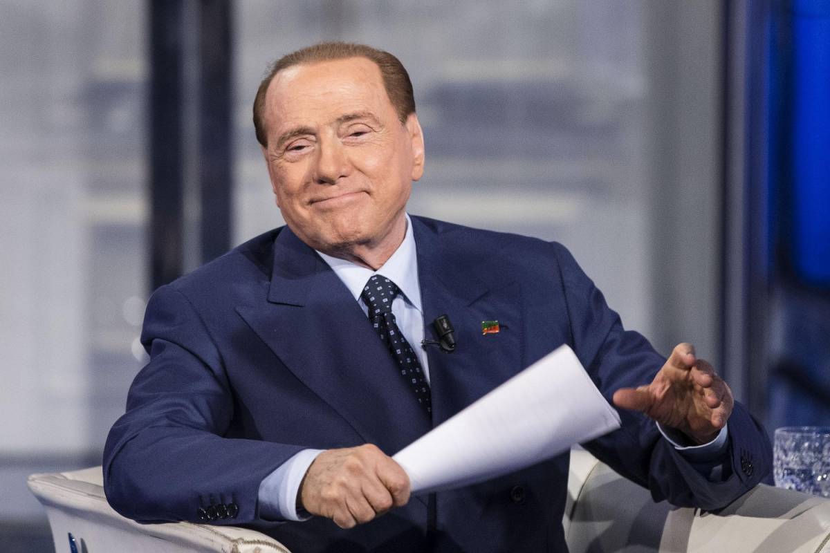 Berlusconi: "Così salviamo l'Italia dal degrado"