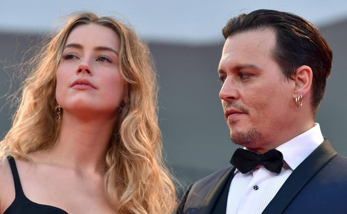 Johnny Depp e Amber Heard divorziano