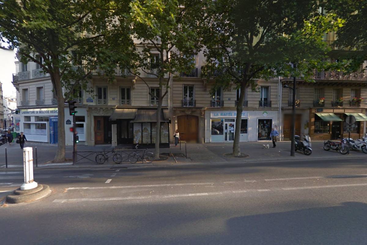 Parigi, blitz per fermare aspirante jihadista barricato in casa e armato