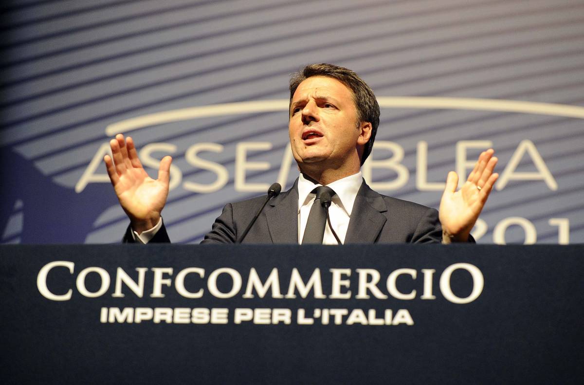 Assemblea Confcommercio, fischi a Renzi sugli 80 euro