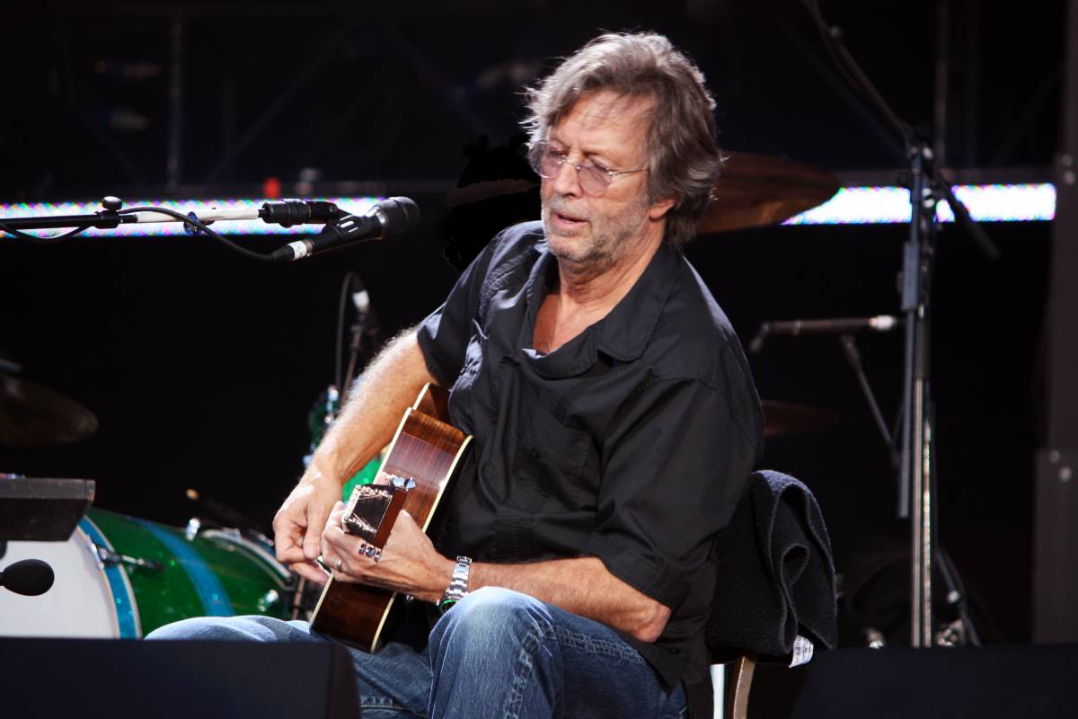 L'urlo di Eric Clapton: "Non potrò più suonare la chitarra"