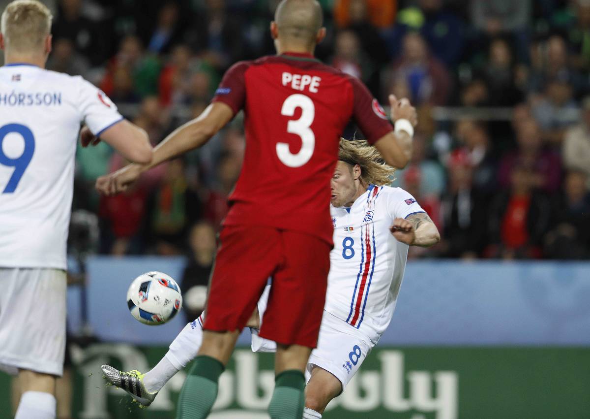 Euro 2016, Islanda frena il Portogallo