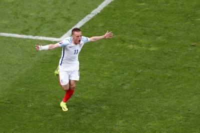 L'Inghilterra è viva, 2-1 al Galles: Vardy-Sturridge salvano Hodgson