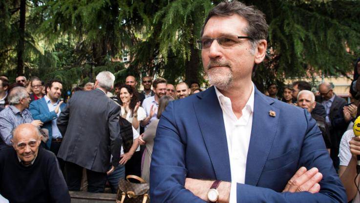 Bologna, il sindaco del Pd vieta la piazza per il No al referendum