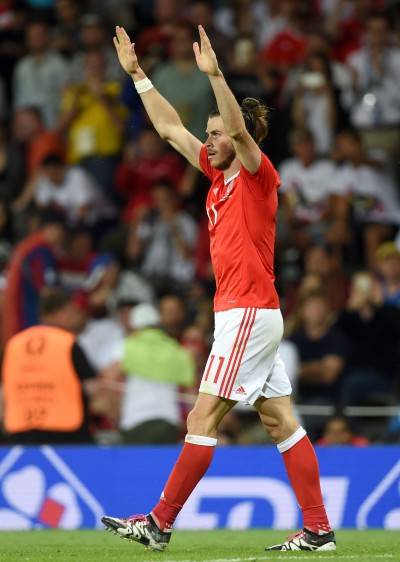 Euro 2016, Galles nella storia: 3-0 alla Russia, primato e ottavi di finale 