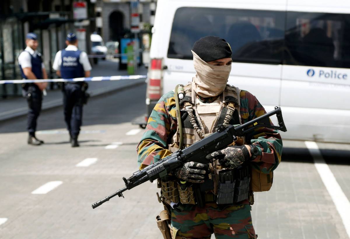 Due agenti accoltellati a Bruxelles: si segue la pista terrorismo