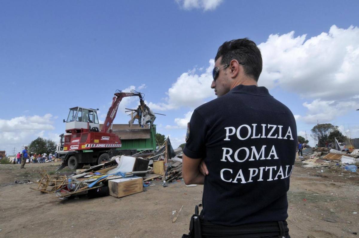 In tv difendeva i diritti dei rom: è indagato per truffa e stupro