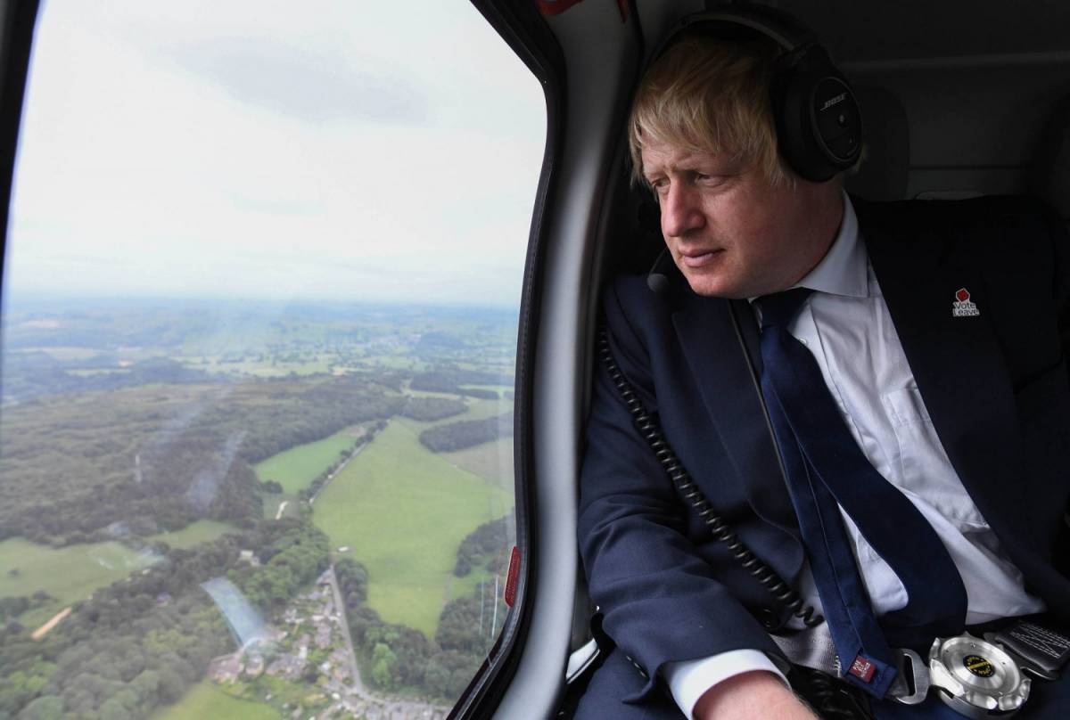 Boris Johnson fa un passo indietro. In campo May e Gove