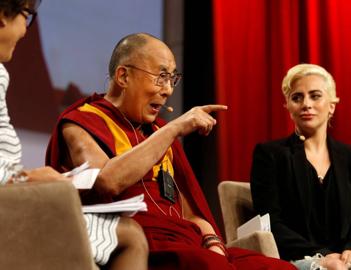 Lady Gaga incontra il Dalai Lama: il partito comunista la bandisce dalla Cina