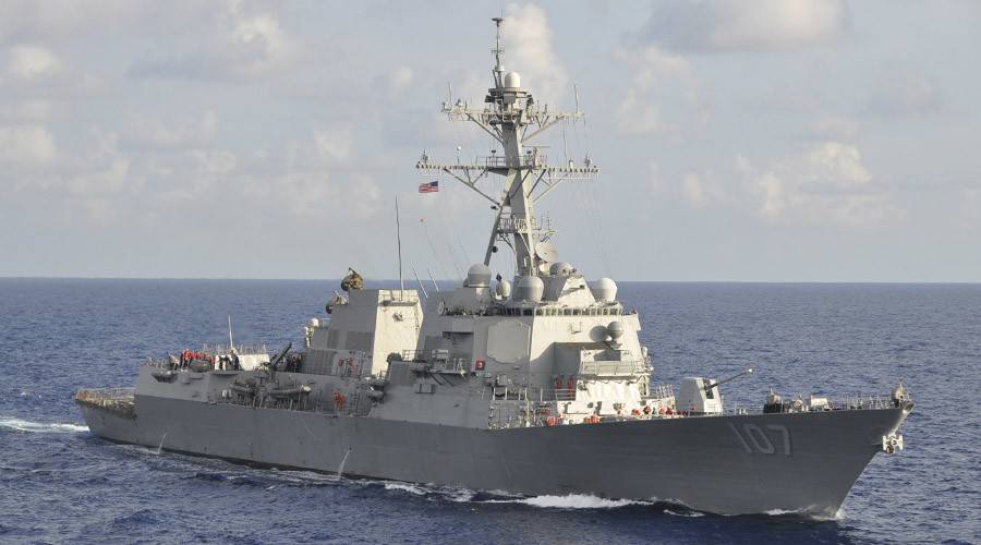 Mosca: "nave da guerra Usa ha provocato nostra fregata nel Mediterraneo"