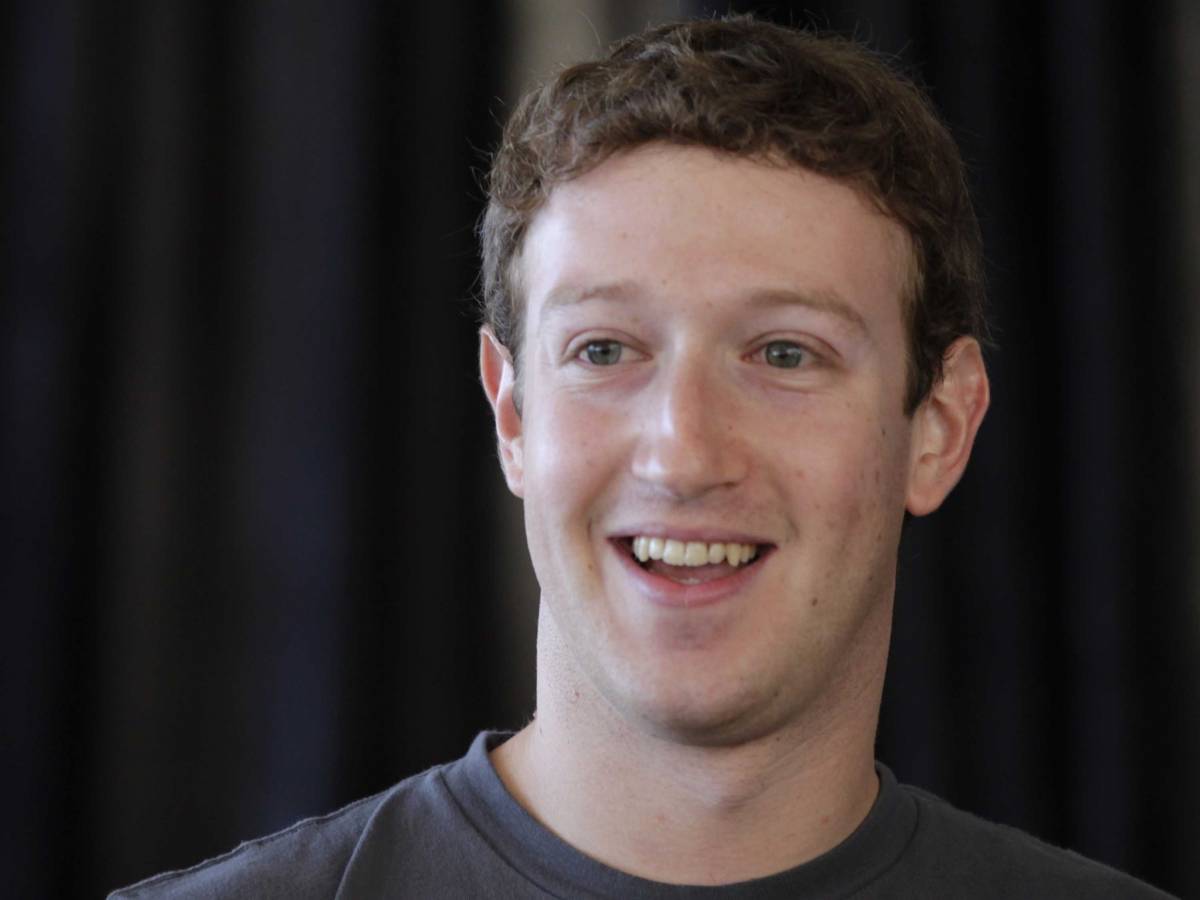 Facebook, il piccolo esercito di Zuckerberg che controlla la sua pagina