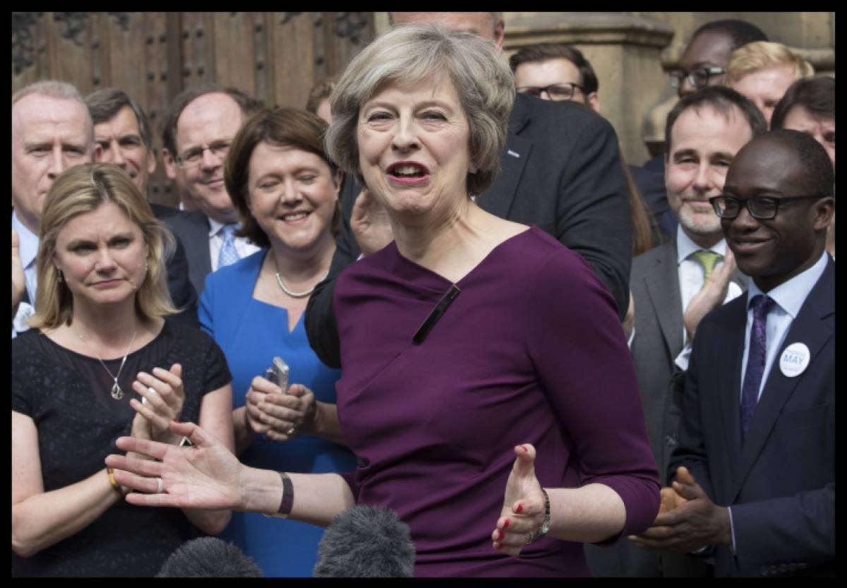 Theresa May e le altre donne al potere nel mondo