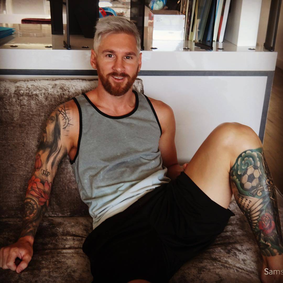Cambio look drastico per Lionel Messi: adesso il bomber è biondo platino