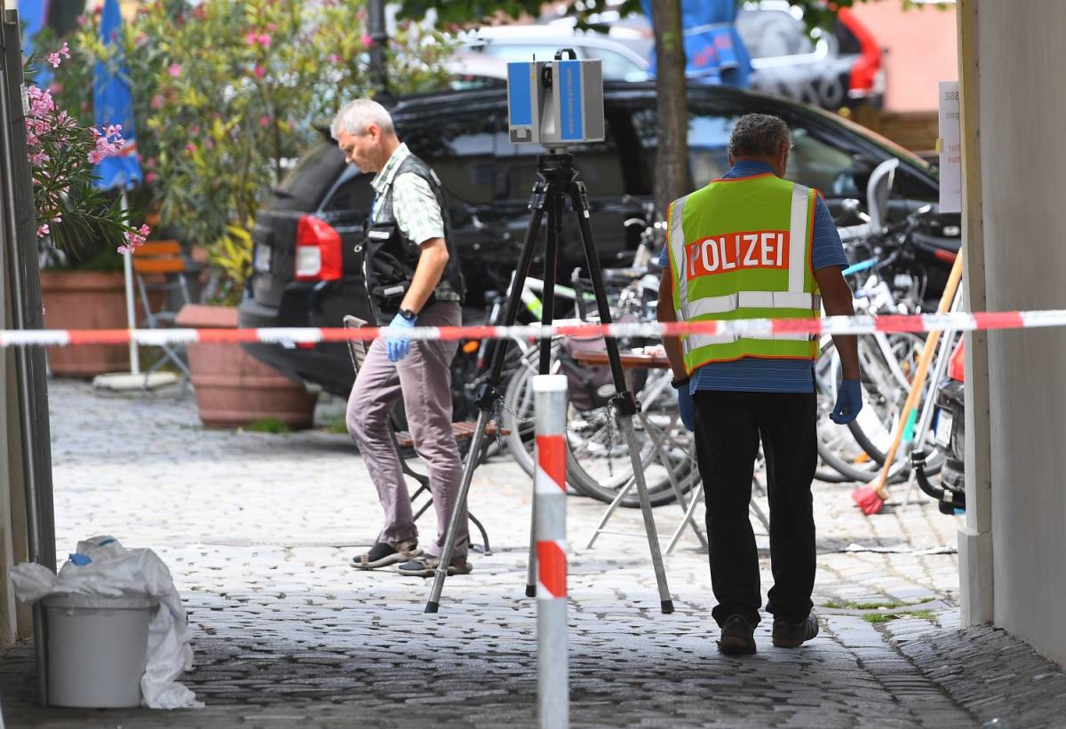 Il terapeuta del terrorista di Ansbach: "Avvisai del possibile suicidio"
