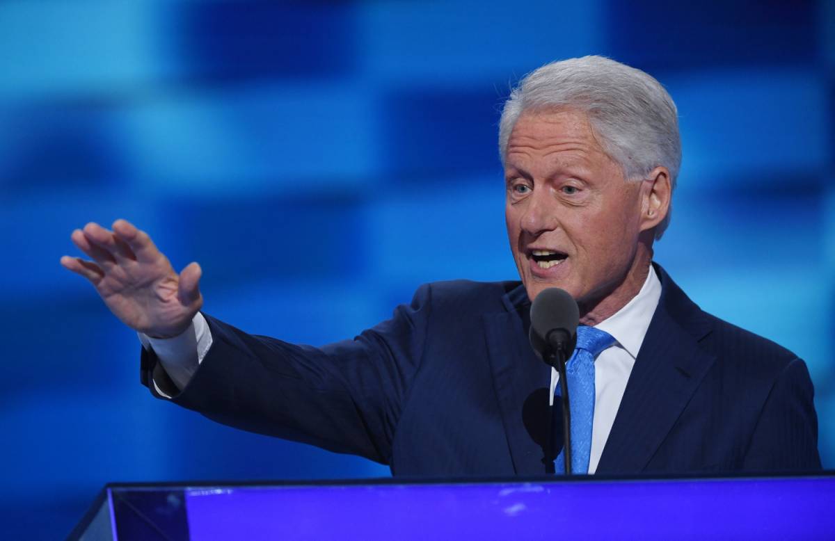 Usa, ex giornalista: "Molestie da Bill Clinton"