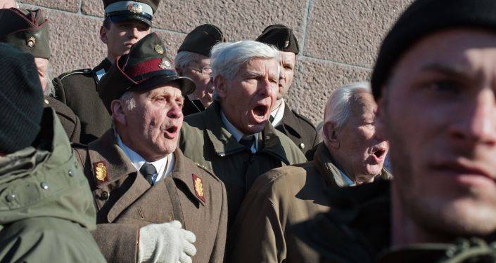 Il raduno delle SS: la parata choc in Estonia