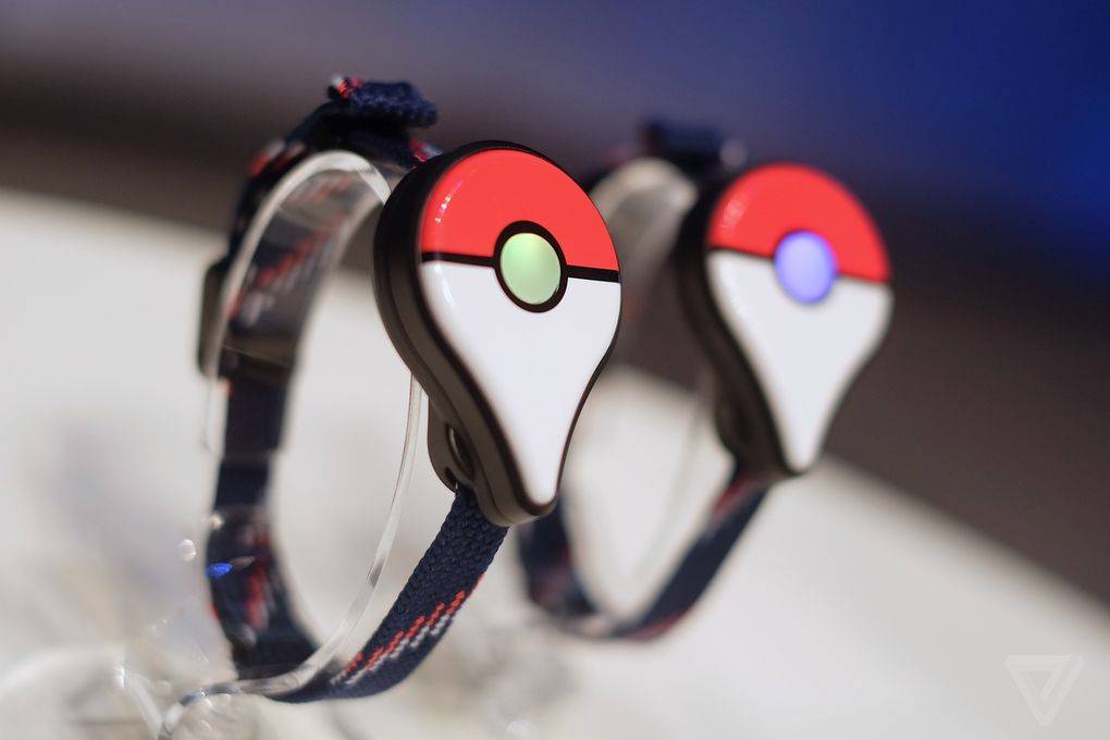 Pokemon Go, arriva il braccialetto "Plus" per non causare incidenti