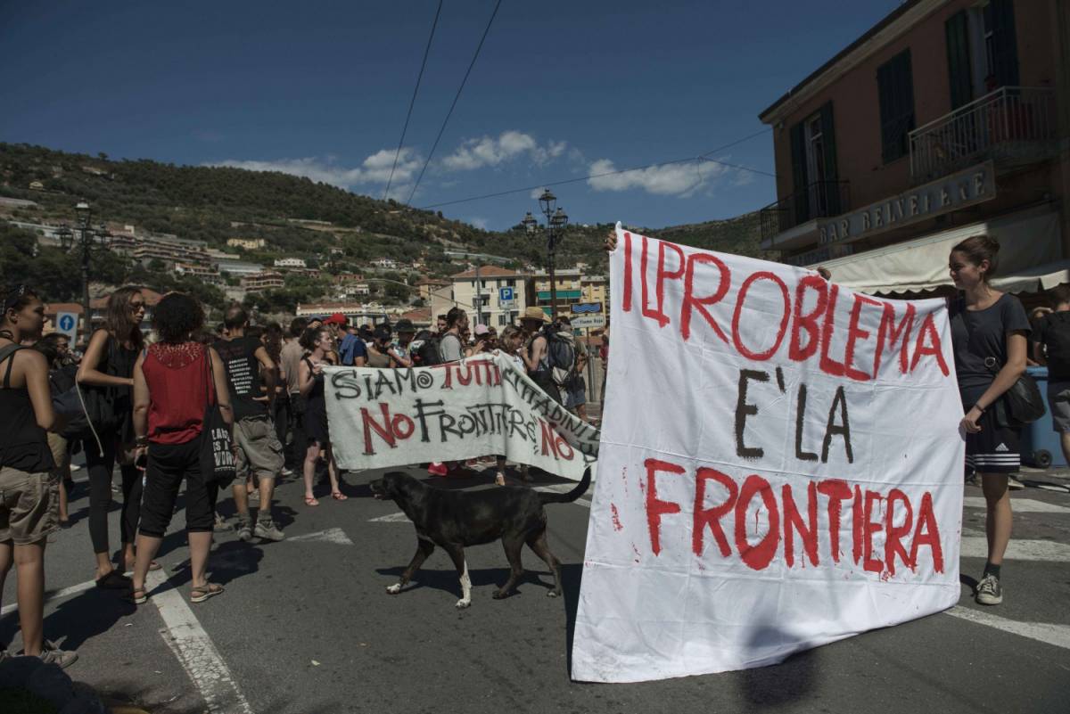 Il poliziotto di Ventimiglia: "Contro le provocazioni dei No Borders serve distacco"