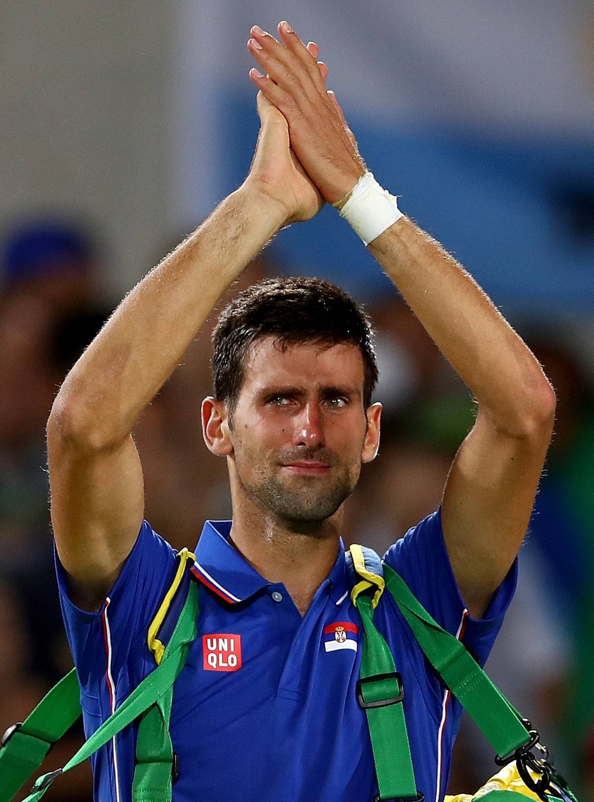 Djokovic, Australian Open a rischio: bloccato sull'aereo per problemi con il visto