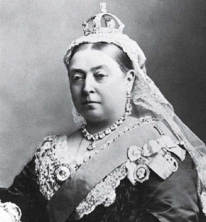 Londra cerca di salvare la corona della regina Vittoria