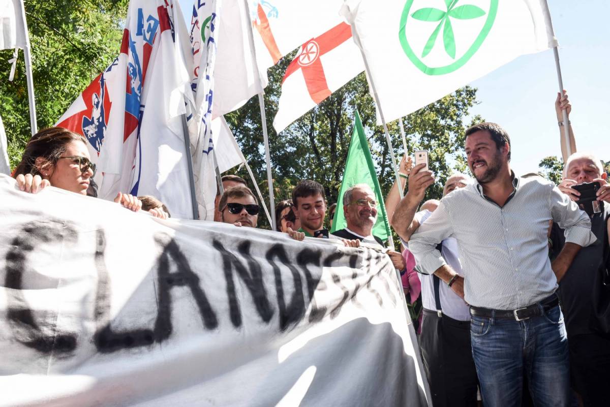 Salvini carica la Lega: "L'alternativa siamo noi Parisi? No, meglio soli"