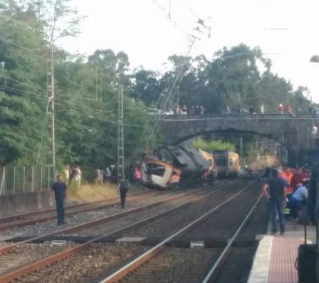 Spagna, deraglia un treno: "Quattro morti e diversi feriti"