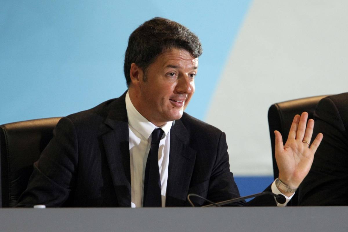 Renzi obbedisce a Re Giorgio: "L'Italicum? Cambiamolo"