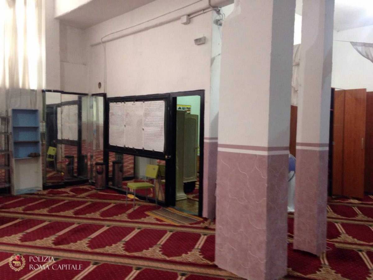 La "moschea" di Centocelle sequestrata per abuso edilizio