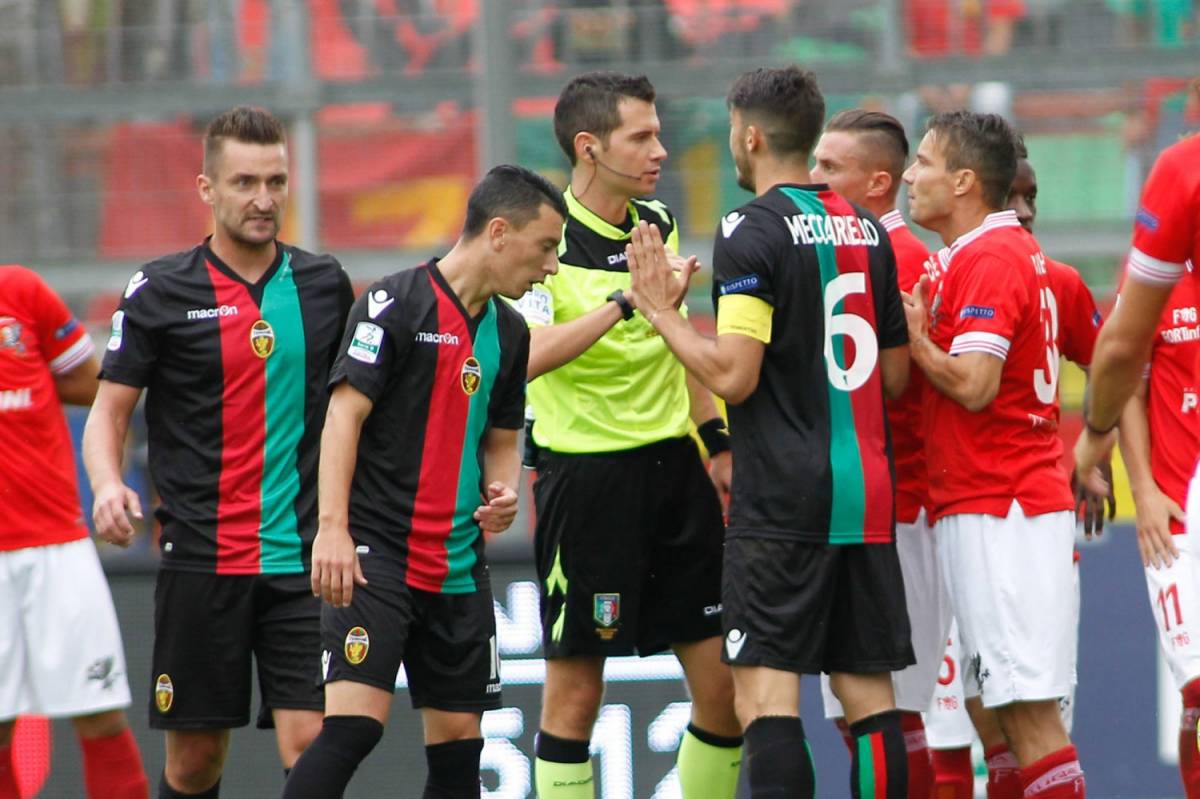 Perugia-Ternana, muore tifoso. ​Il finale viene "congelato"