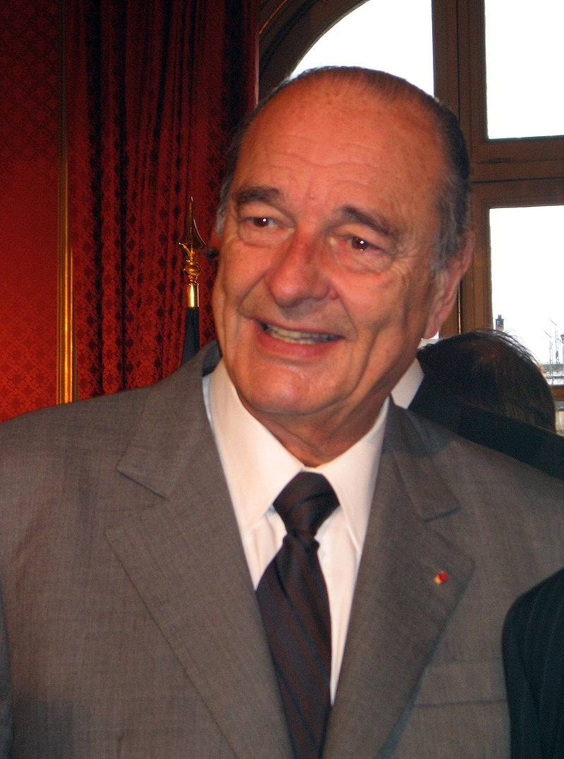 Francia, Chirac ricoverato d'urgenza per una infezione polmonare