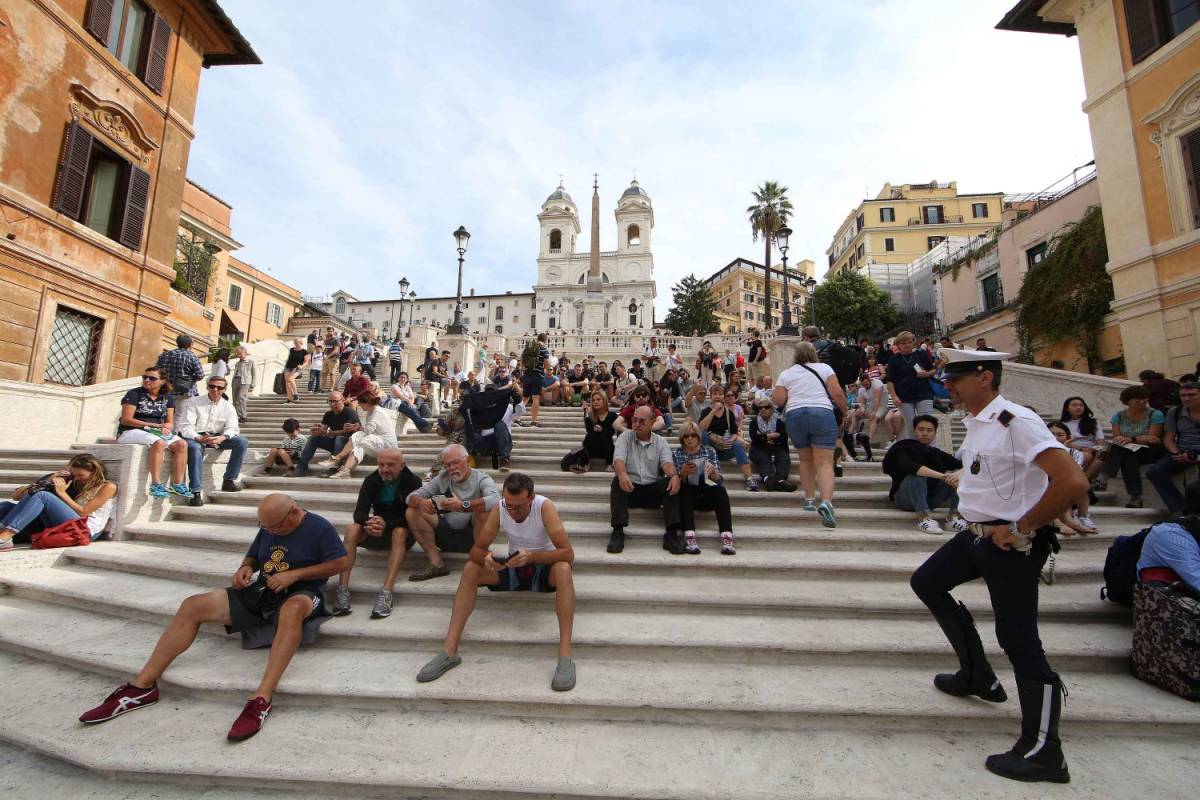 Bulgari restituisce a Roma la scalinata di Trinità de’ Monti. Raggi la conserverà?