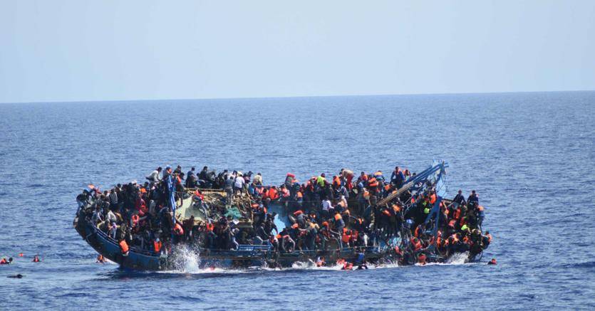 Migranti, naufraga barcone: almeno 8 morti, si teme strage