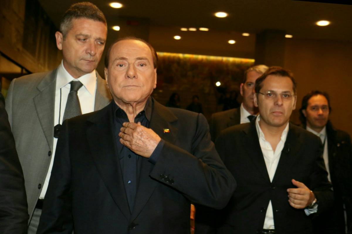 Berlusconi prepara un vertice ​con Salvini e Meloni