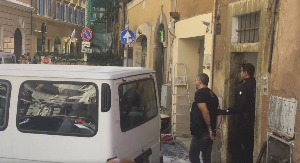 Roma, arrestato leader di CasaPound: "Difendevo le famiglie italiane"